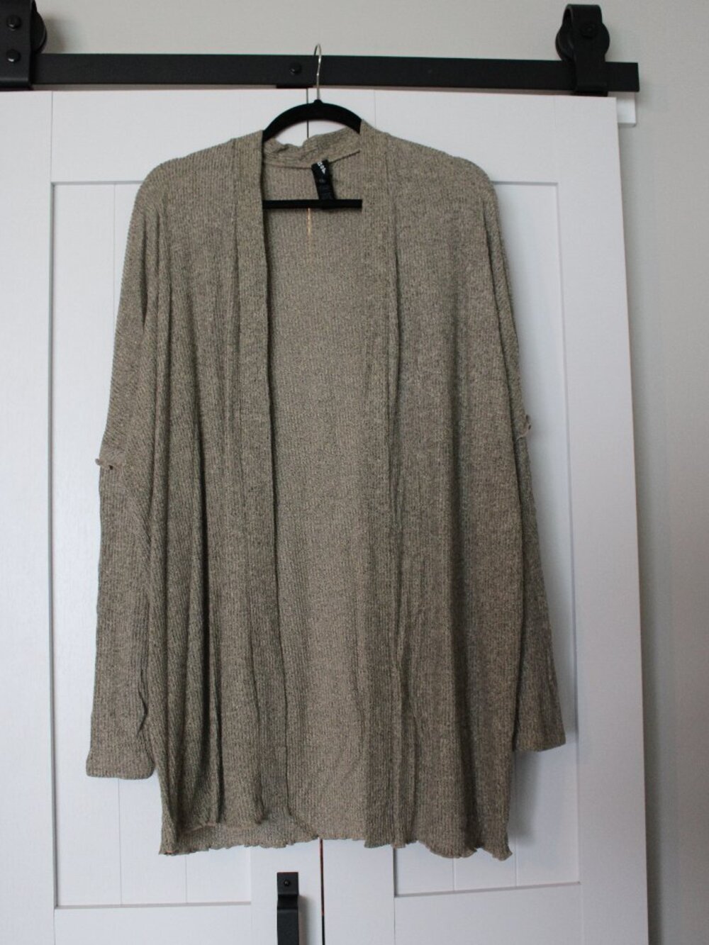 Agnes & Dora Cardigan | Women’s XL | Ribbed Knit | Ruffle Sleeve + Thumb Holes